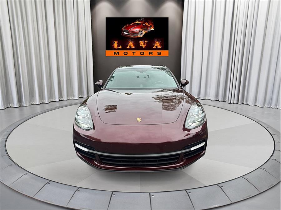 2018 Porsche Panamera 4 AWD photo