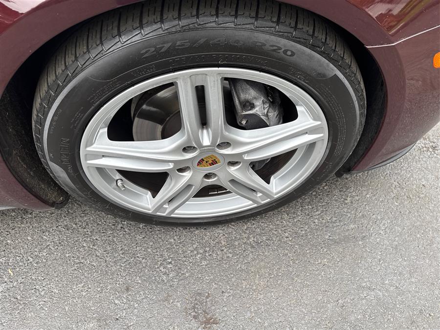 2018 Porsche Panamera 4 AWD photo