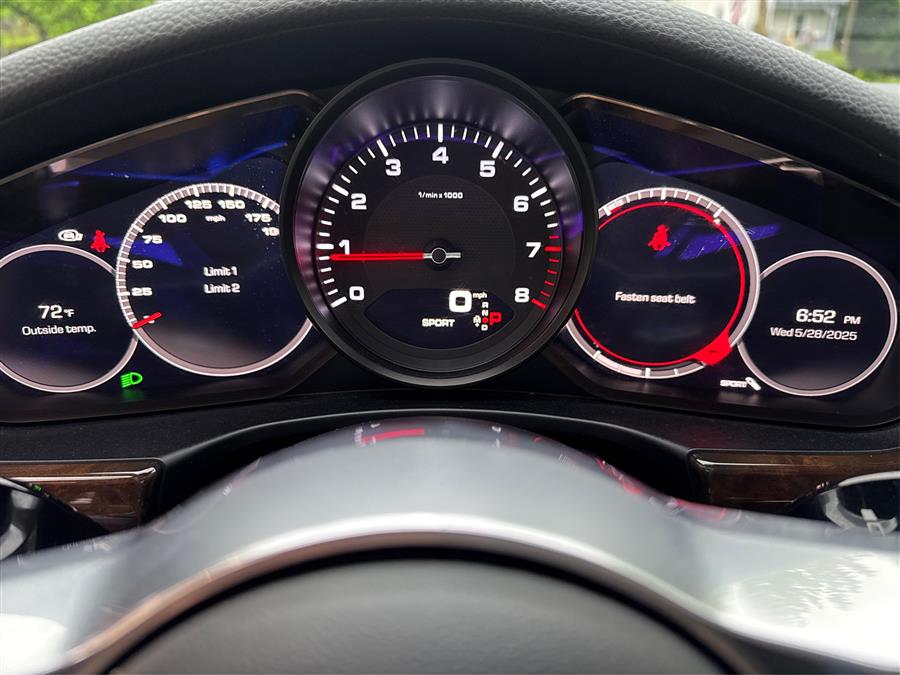 2018 Porsche Panamera 4 AWD photo
