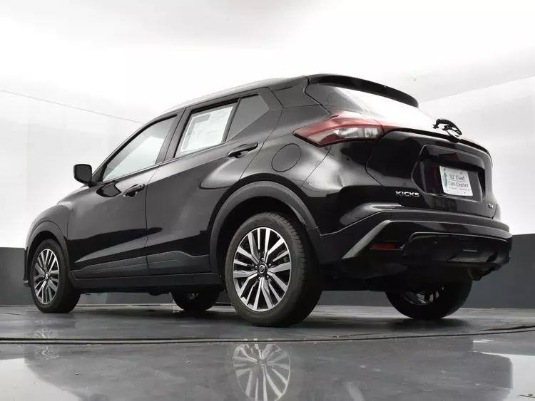 2021 Nissan Kicks SV Sport Utility 4D photo