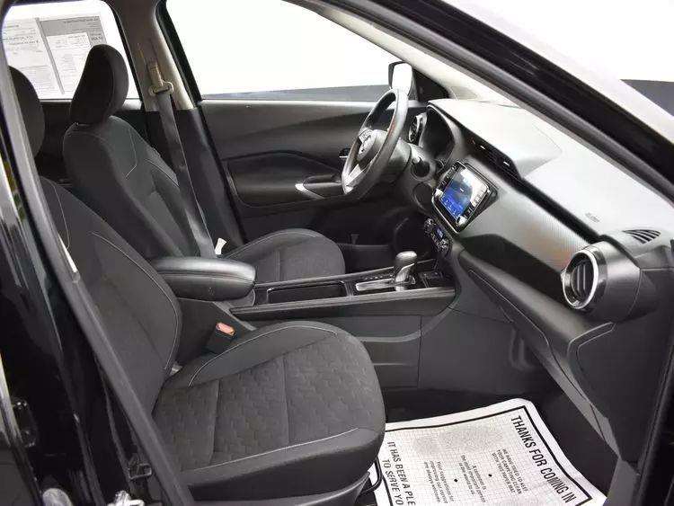 2021 Nissan Kicks SV Sport Utility 4D photo
