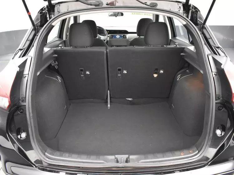 2021 Nissan Kicks SV Sport Utility 4D photo