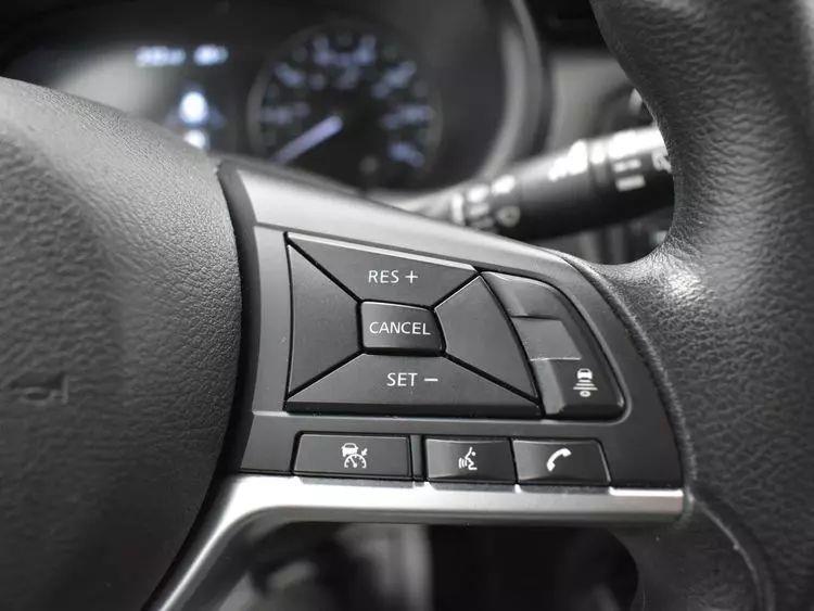2021 Nissan Kicks SV Sport Utility 4D photo