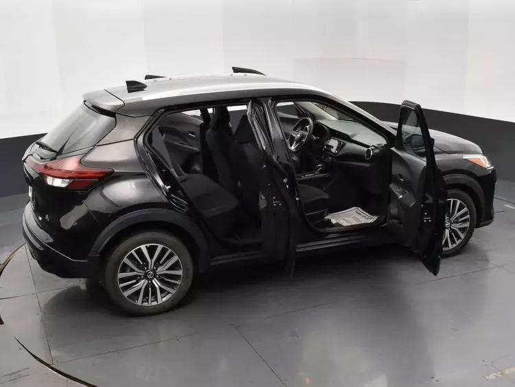 2021 Nissan Kicks SV Sport Utility 4D photo
