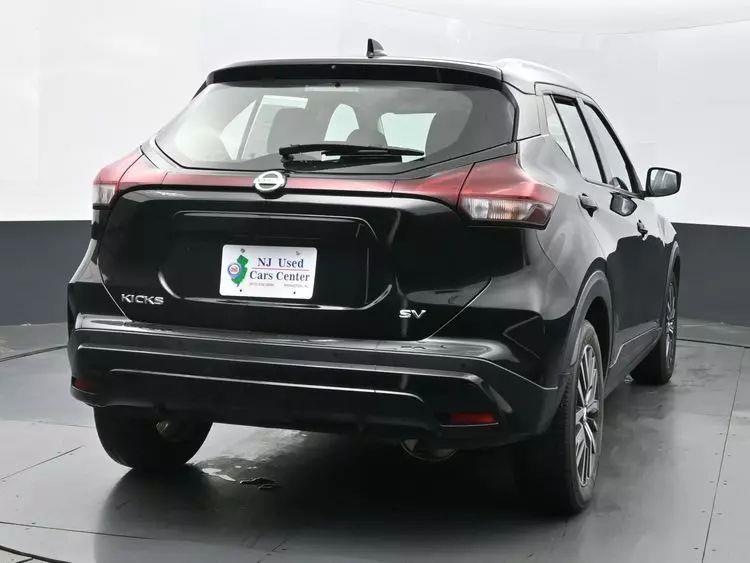 2021 Nissan Kicks SV Sport Utility 4D photo