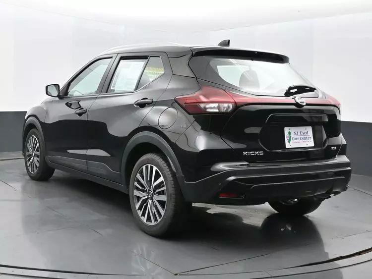 2021 Nissan Kicks SV Sport Utility 4D photo