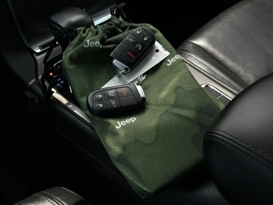 2021 Jeep Grand Cherokee Limited X 4x4 photo
