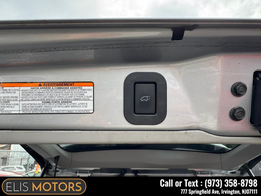 2017 Toyota Sienna Limited AWD 7-Passenger (Natl) photo