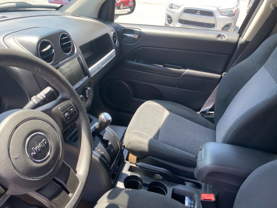 2015 Jeep Compass 4WD 4dr Sport photo