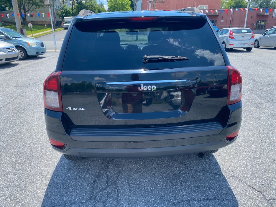 2015 Jeep Compass 4WD 4dr Sport photo
