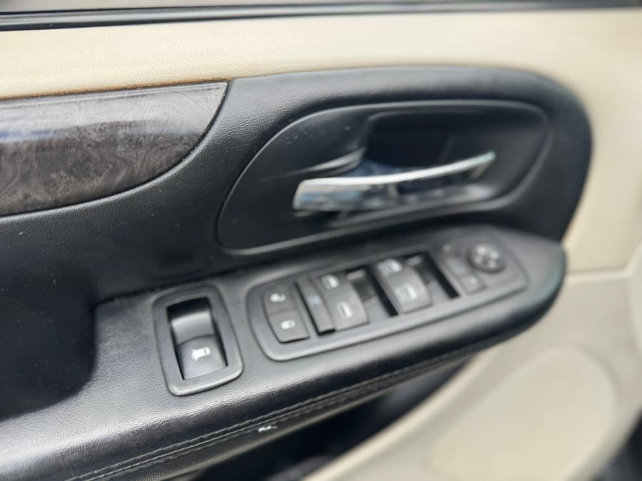 2016 Dodge Grand Caravan 4dr Wgn SXT photo