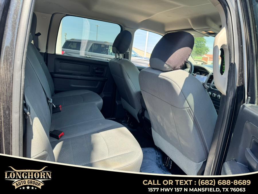 2016 RAM 1500 2WD Crew Cab 140.5