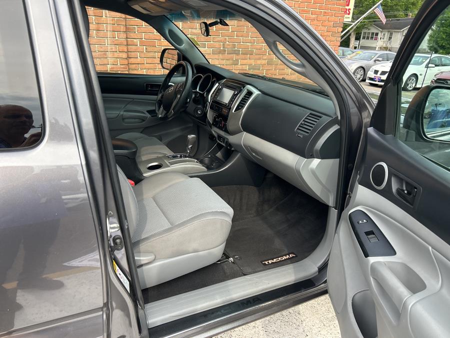 2014 Toyota Tacoma V6 photo