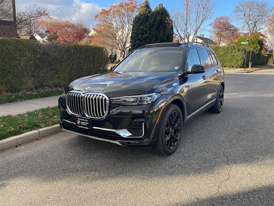 2022 BMW X7 M50i photo