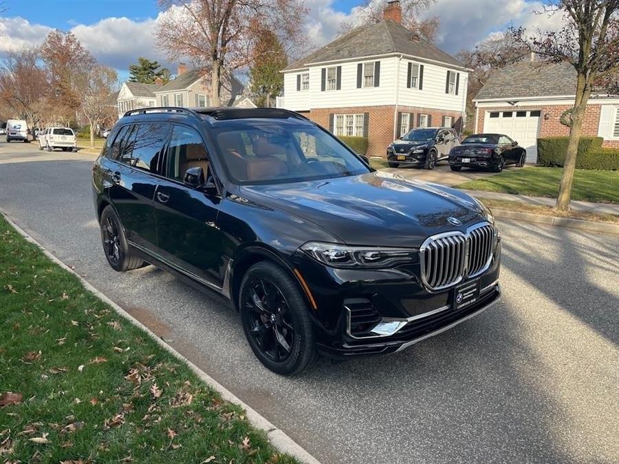 2022 BMW X7 M50i photo