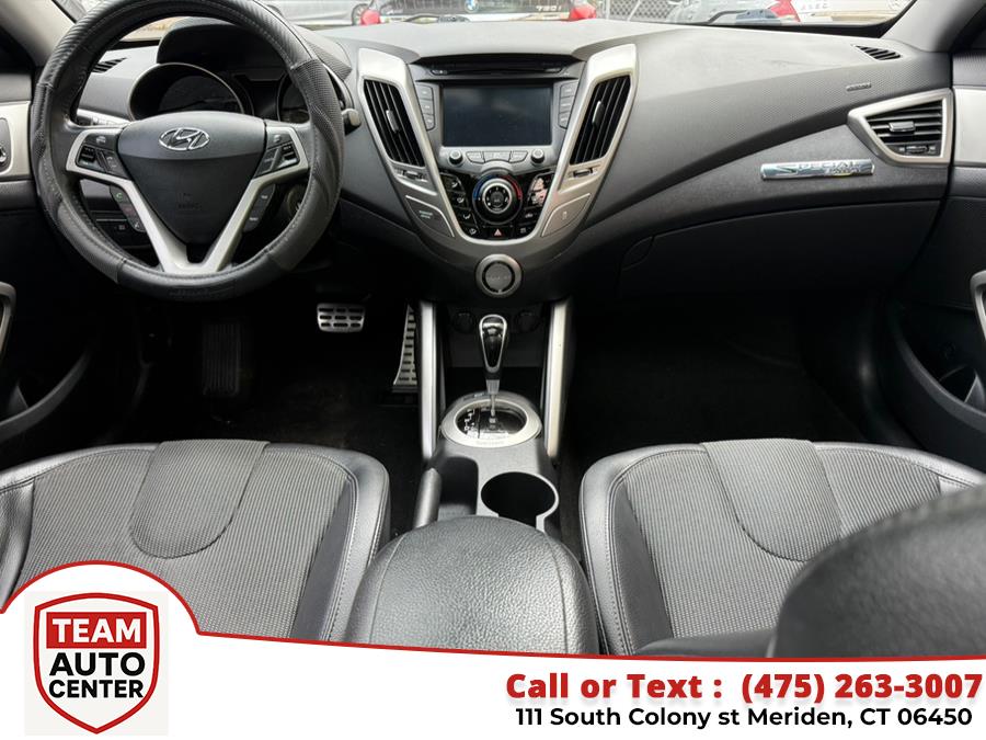 2012 Hyundai Veloster photo