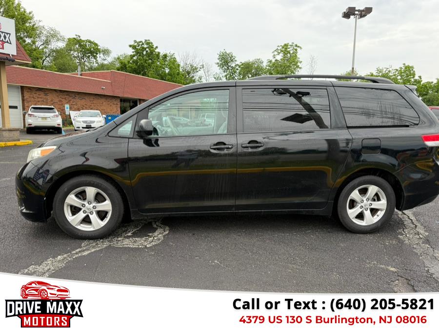 2014 Toyota Sienna LE 7-Passenger Auto Access Sea photo