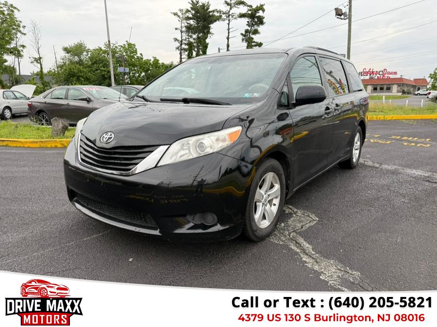 2014 Toyota Sienna LE 7-Passenger Auto Access Sea photo