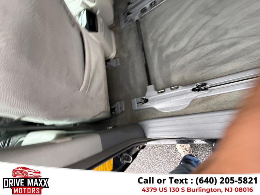 2014 Toyota Sienna LE 7-Passenger Auto Access Sea photo