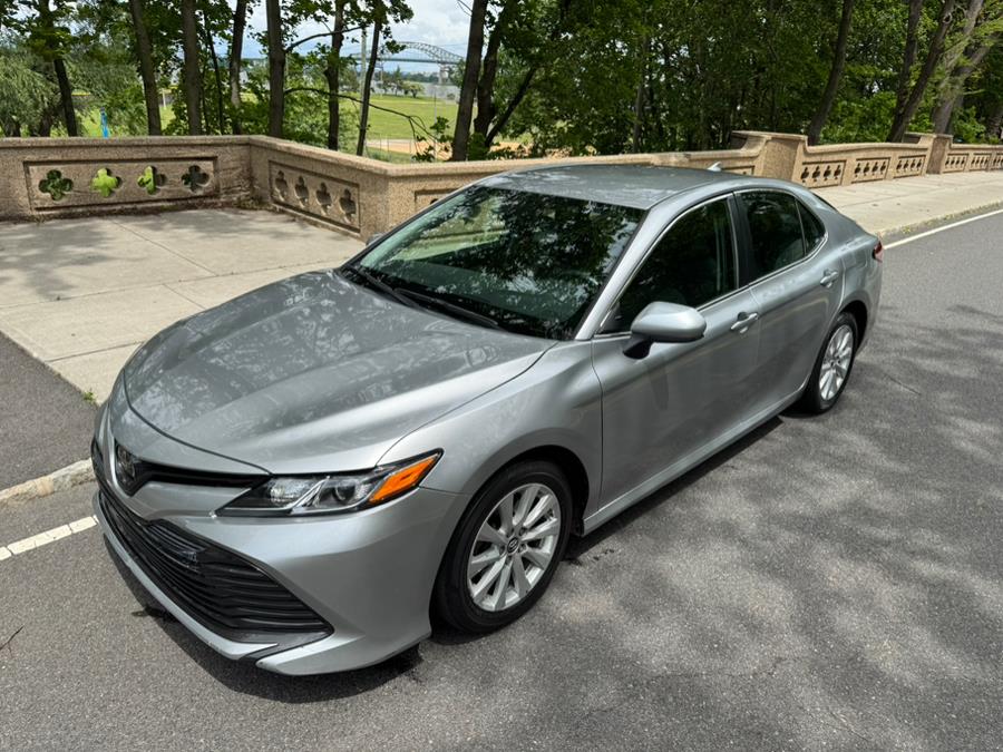 2019 Toyota Camry LE Auto (Natl) photo