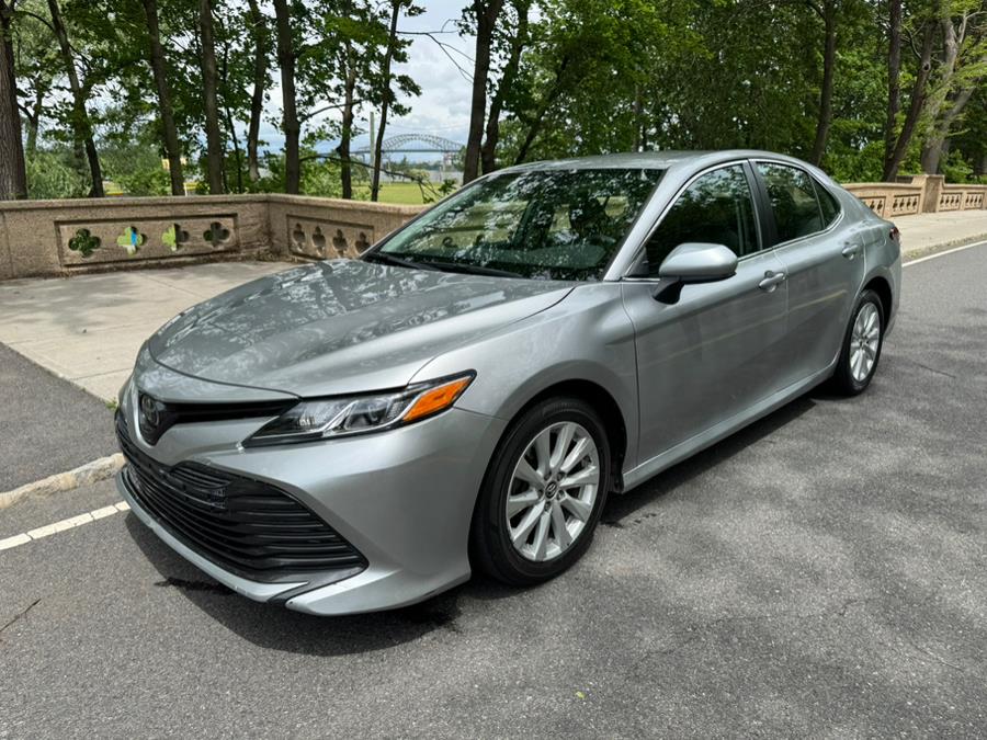 2019 Toyota Camry LE Auto (Natl) photo