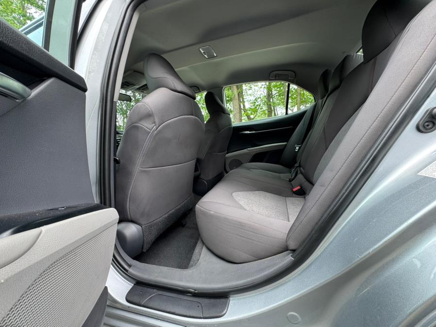 2019 Toyota Camry LE Auto (Natl) photo