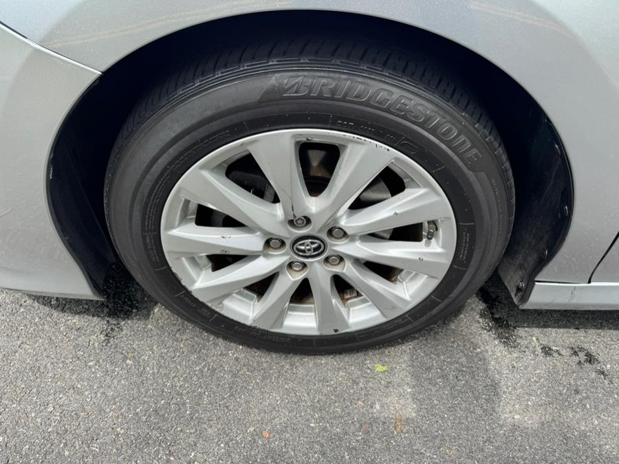 2019 Toyota Camry LE Auto (Natl) photo