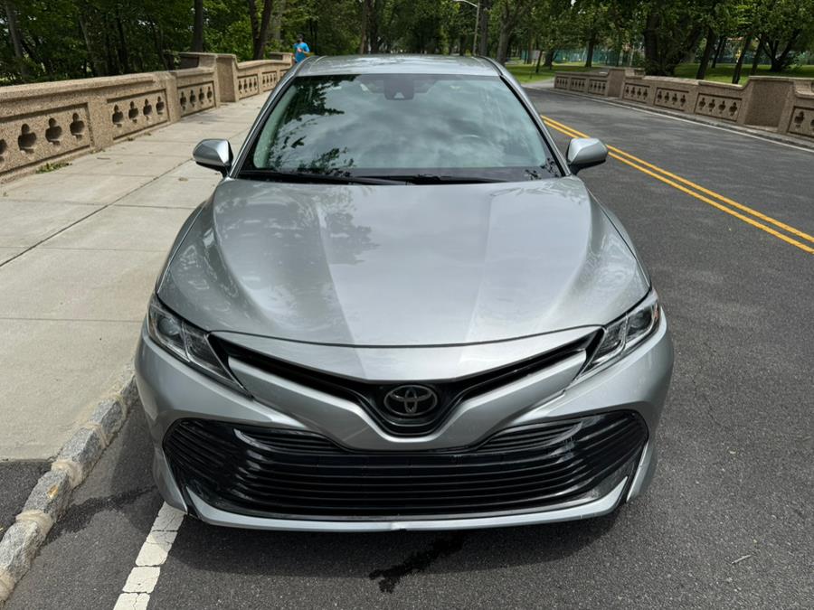 2019 Toyota Camry LE Auto (Natl) photo