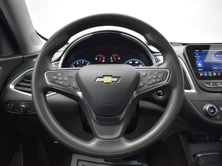 2023 Chevrolet Malibu 1LT Sedan 4D photo