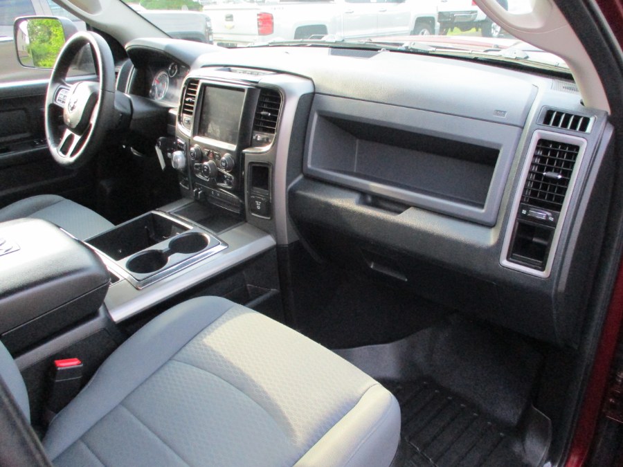 2016 RAM 1500 4WD Quad Cab 140.5