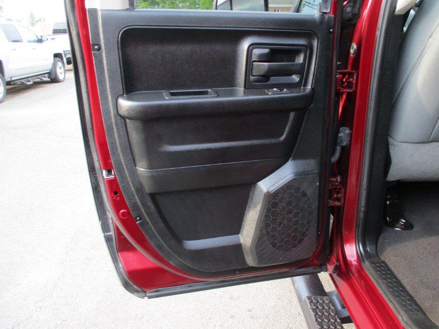 2016 RAM 1500 4WD Quad Cab 140.5