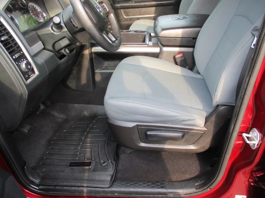 2016 RAM 1500 4WD Quad Cab 140.5
