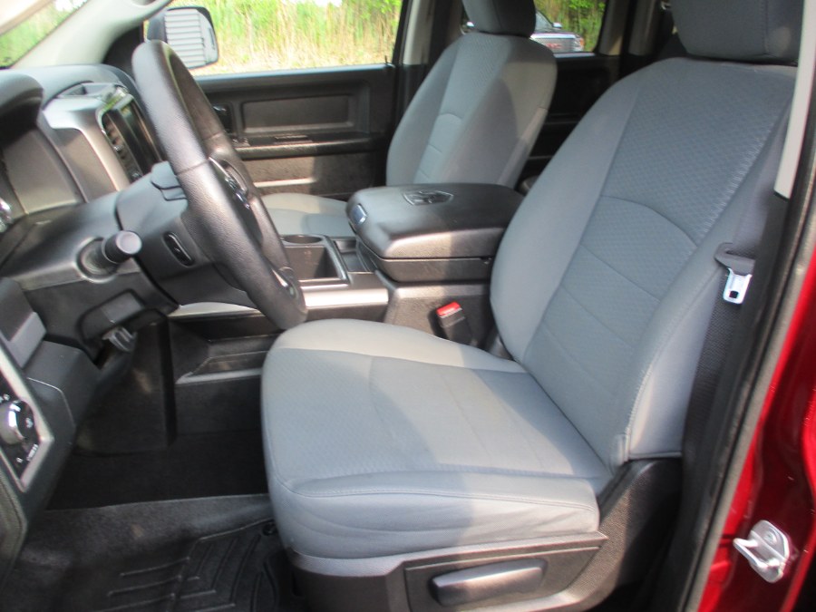 2016 RAM 1500 4WD Quad Cab 140.5