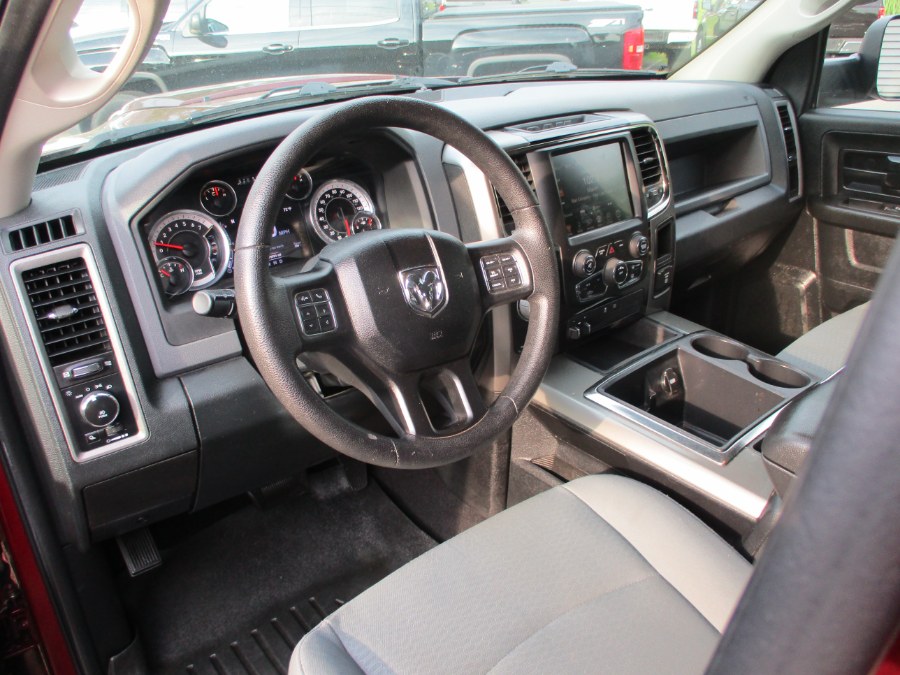 2016 RAM 1500 4WD Quad Cab 140.5
