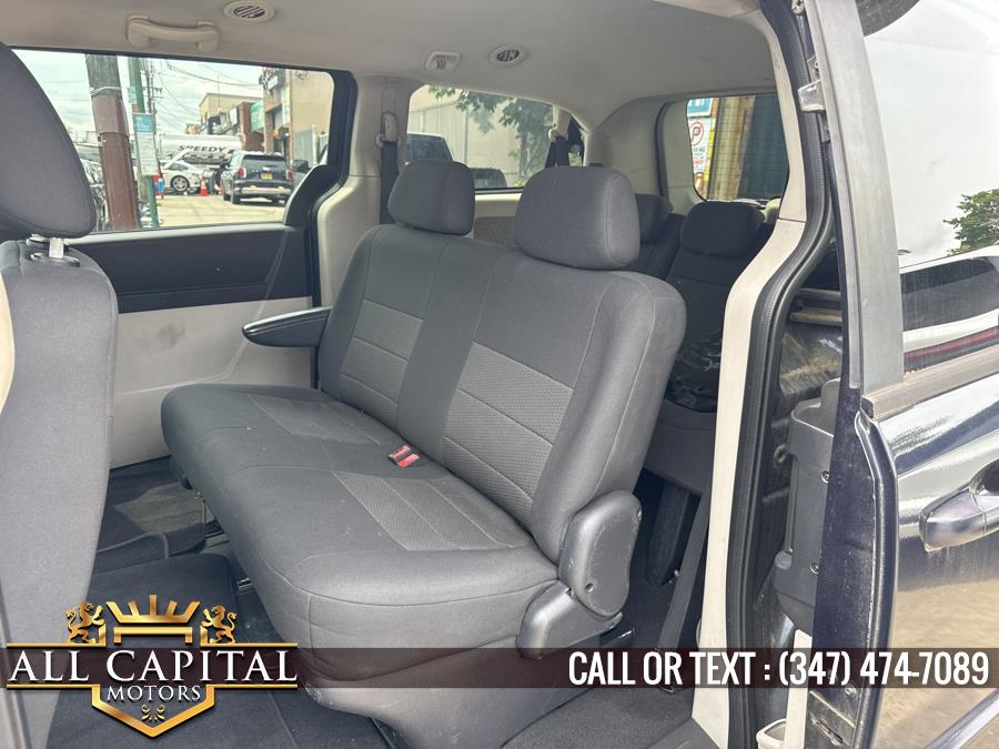 2008 Dodge Grand Caravan SE photo