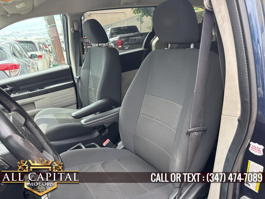 2008 Dodge Grand Caravan SE photo