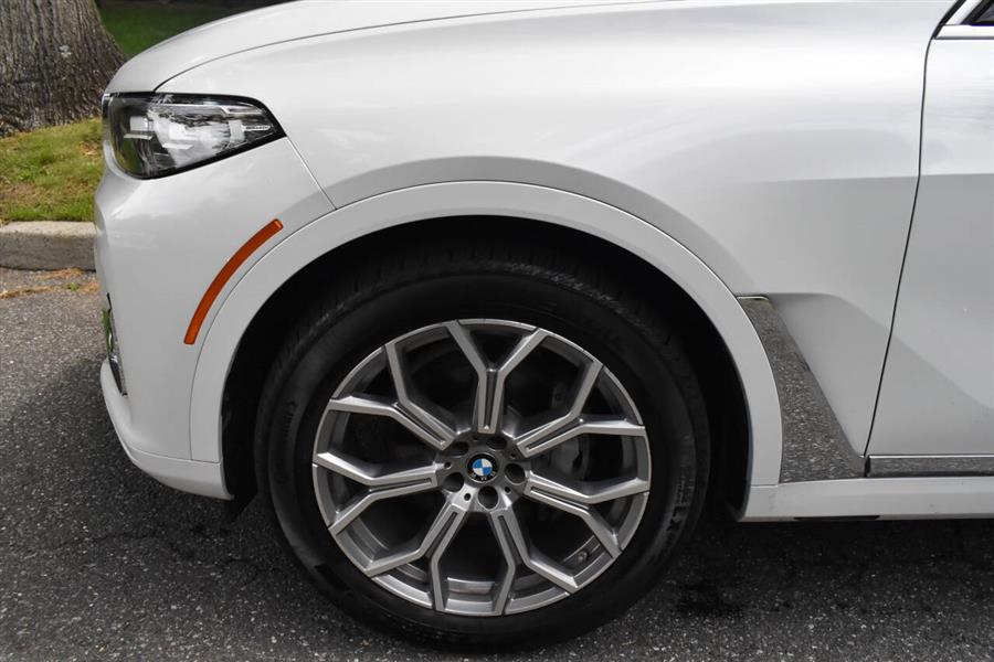 2019 BMW X7 xDrive40i AWD 4dr Sports Activ photo