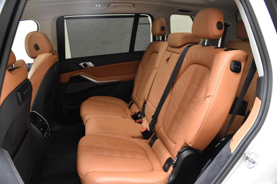 2019 BMW X7 xDrive40i AWD 4dr Sports Activ photo