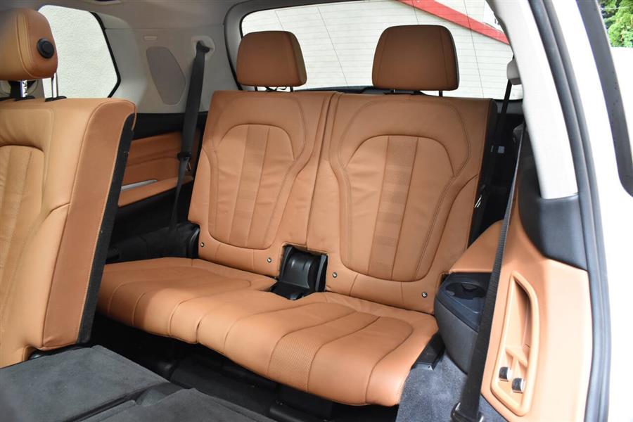 2019 BMW X7 xDrive40i AWD 4dr Sports Activ photo