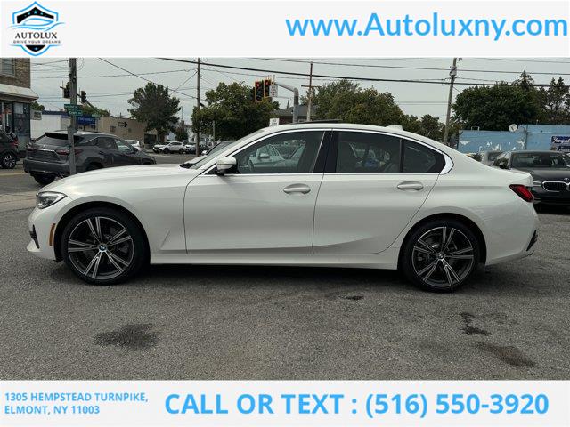 2022 BMW 3-Series 330i xDrive photo
