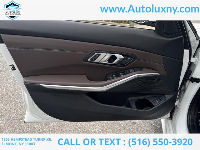 2022 BMW 3-Series 330i xDrive photo