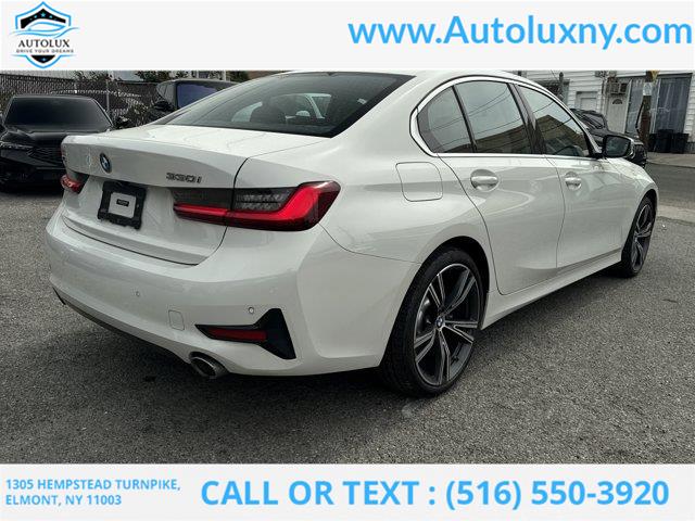 2022 BMW 3-Series 330i xDrive photo