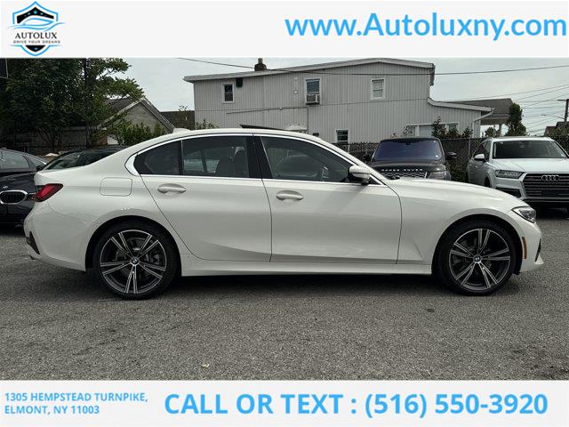 2022 BMW 3-Series 330i xDrive photo
