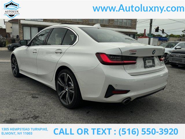 2022 BMW 3-Series 330i xDrive photo