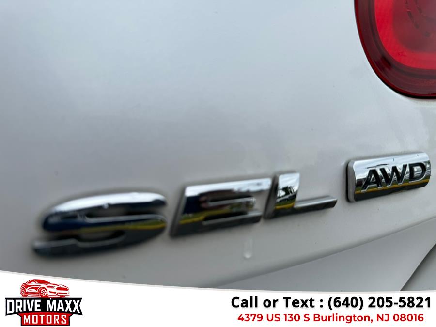 2010 Ford Taurus SEL photo