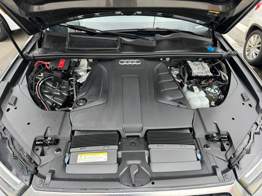 2019 Audi Q7 Premium Plus 45 TFSI quattro photo