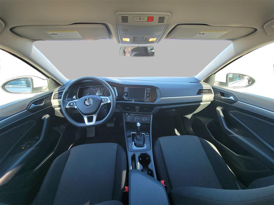 2021 Volkswagen Jetta R-Line Auto photo