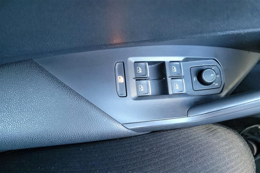 2021 Volkswagen Jetta R-Line Auto photo