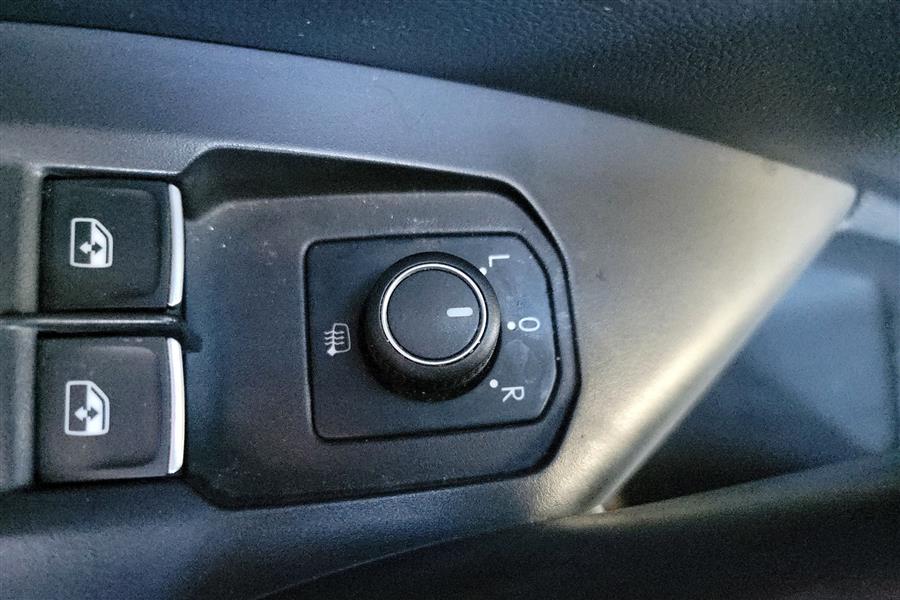 2021 Volkswagen Jetta R-Line Auto photo
