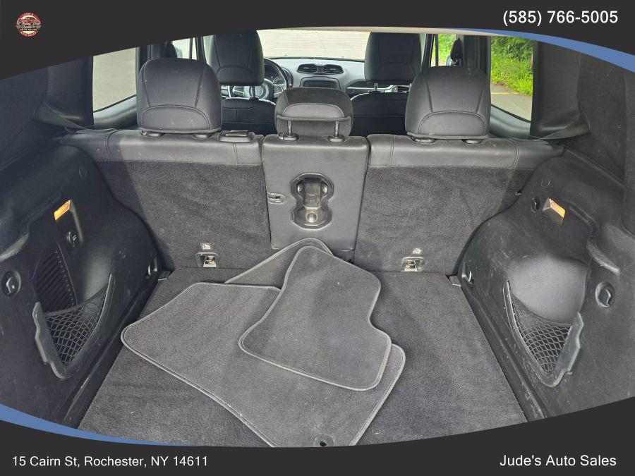 2017 Jeep Renegade Limited Sport Utility 4D photo